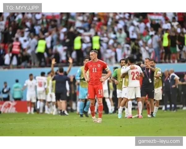 克鲁伊夫战术思想焕新生机:现代足球中的传承与创新引发关注 克鲁伊夫战术思想焕新生机:现代足球中的传承与创新引发关注