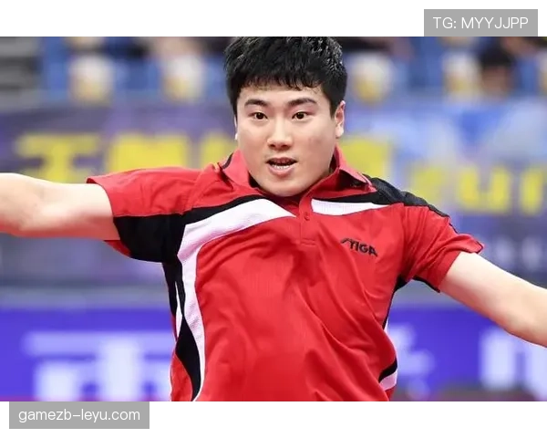 库尔图瓦与吕宁门将角逐白热化,未来赛场表现引万众瞩目 库尔图瓦与吕宁门将角逐白热化,未来赛场表现引万众瞩目