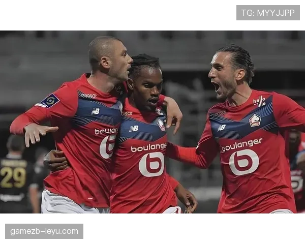 费内巴切新星闪耀赛场,年轻球员持续崛起引瞩目