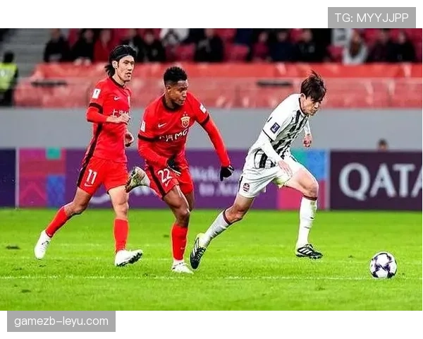 张琳芃近期比赛影响力持续提升,防守表现稳健 张琳芃近期比赛影响力持续提升,防守表现稳健